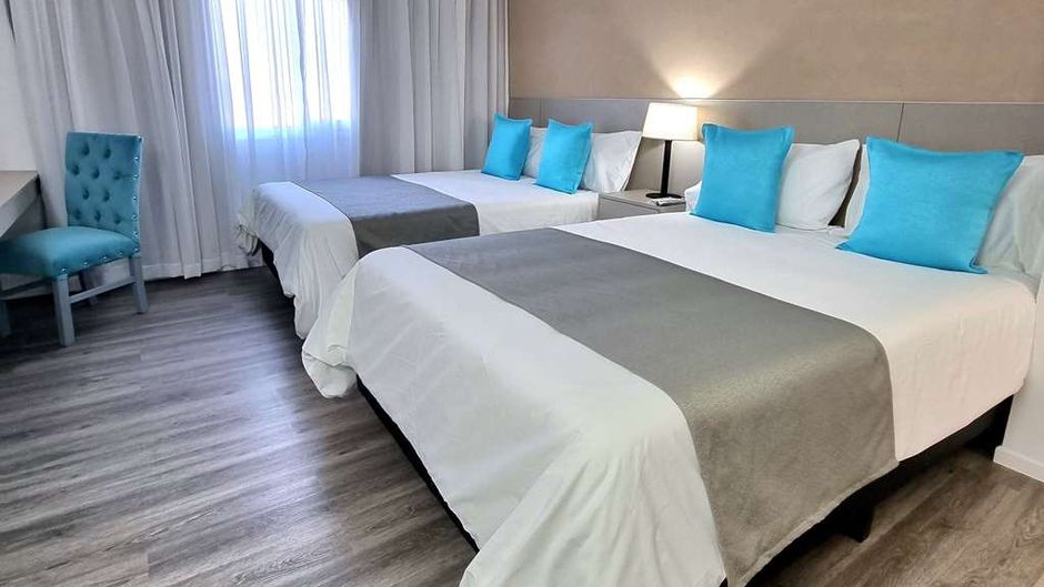 Days Inn by Wyndham Dolores Room