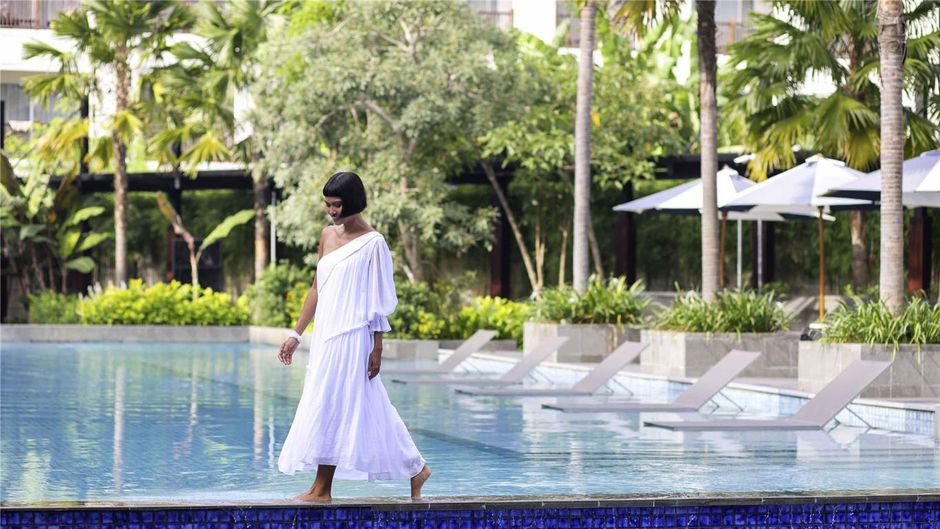 Grand Mercure Bali Seminyak Pool