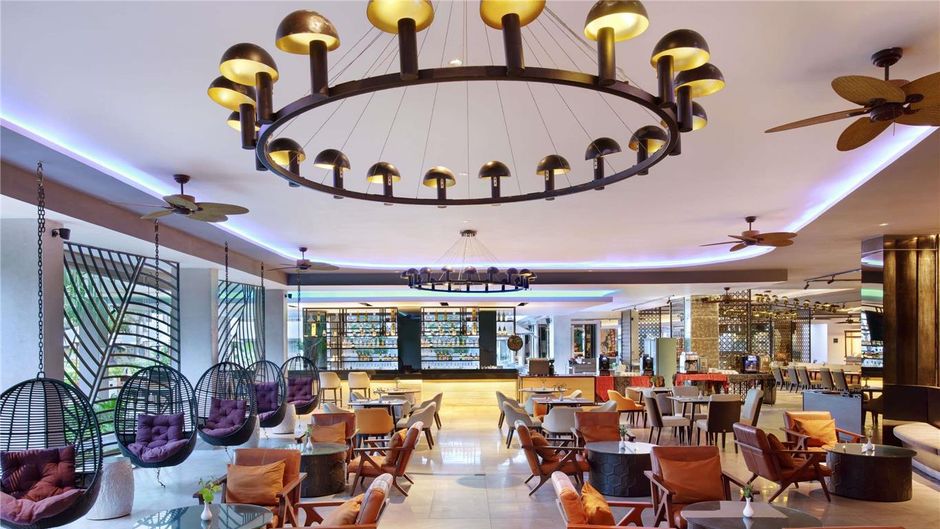 Grand Mercure Bali Seminyak Exterior
