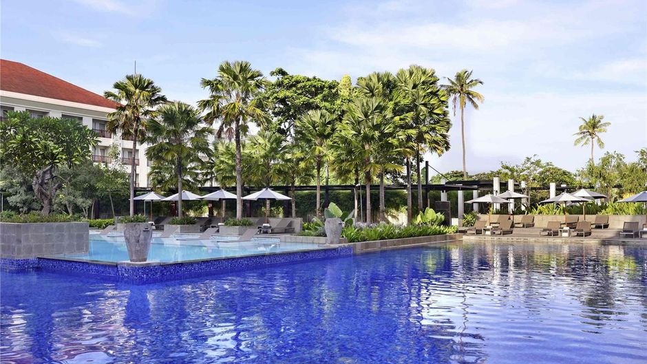 Grand Mercure Bali Seminyak Pool