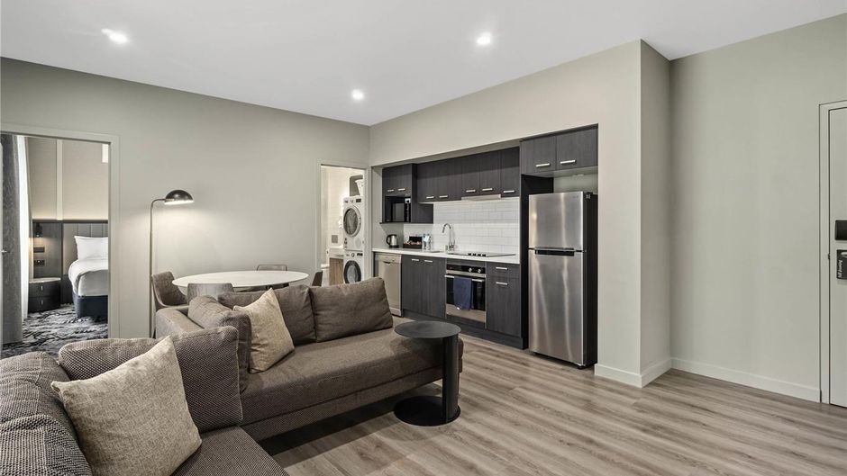 Mercure Pakenham Room
