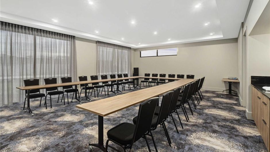 Mercure Pakenham Meeting