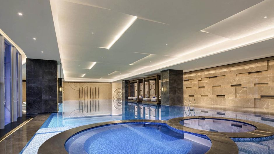 Pullman Huai'an Falcon Pool