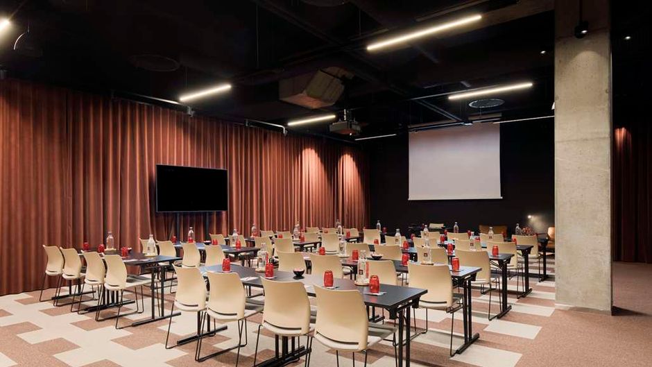 Radisson Red Helsinki Meeting