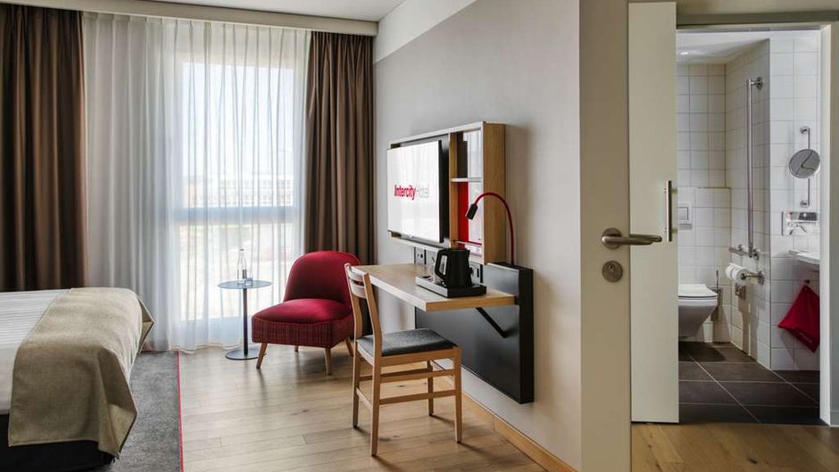 IntercityHotel Berlin Airport BER T 1+2 Room