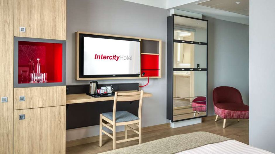 IntercityHotel Berlin Airport BER T 1+2 Room