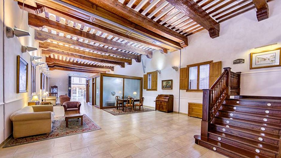 Hotel Convento Las Claras Ballroom