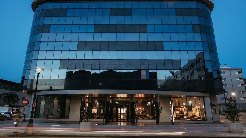 AZZ Asturias Langrehotel Exterior