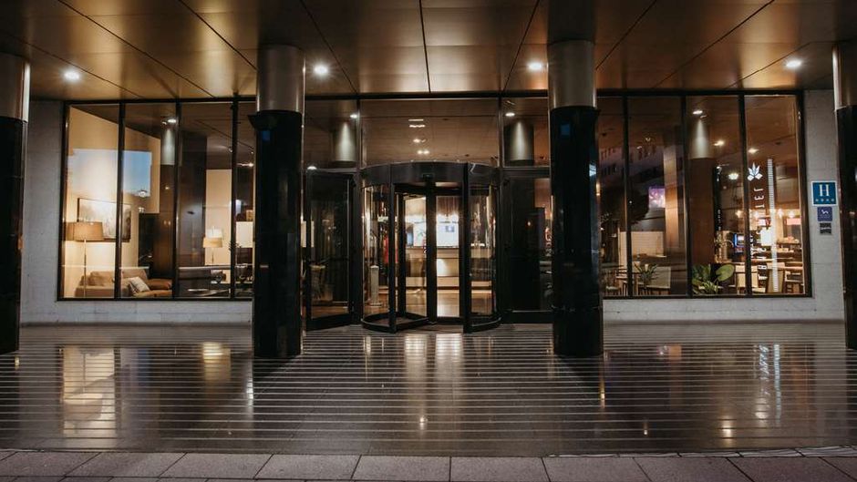 AZZ Asturias Langrehotel Exterior