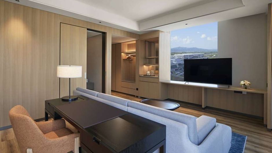 Hyatt Place Huangshan Train Station Suite
