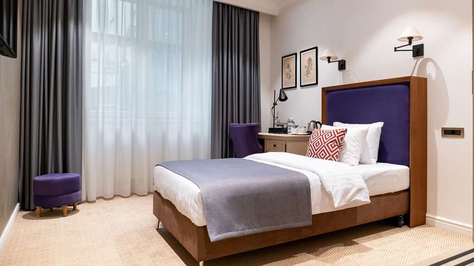 Best Western Plus Market Square Lviv Room