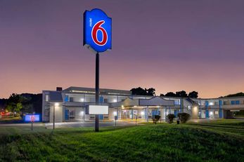 Motel 6 Harrisburg near PA Expo Center