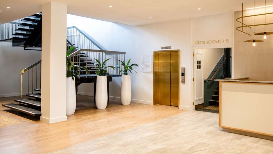 Hotel Alba Adelaide Lobby
