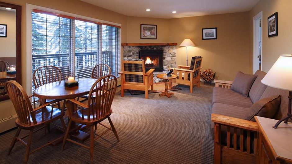 Emerald Lake Lodge Room