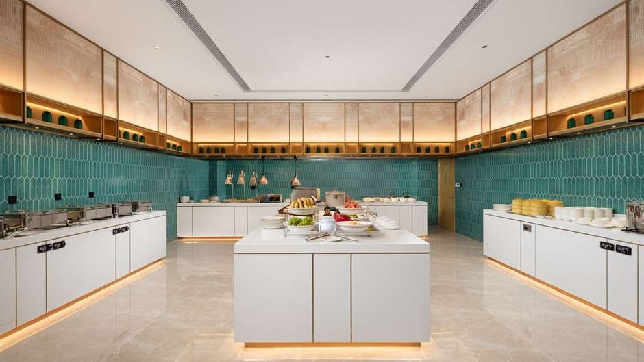Hilton Garden Inn CGO Huaiyang Restaurant