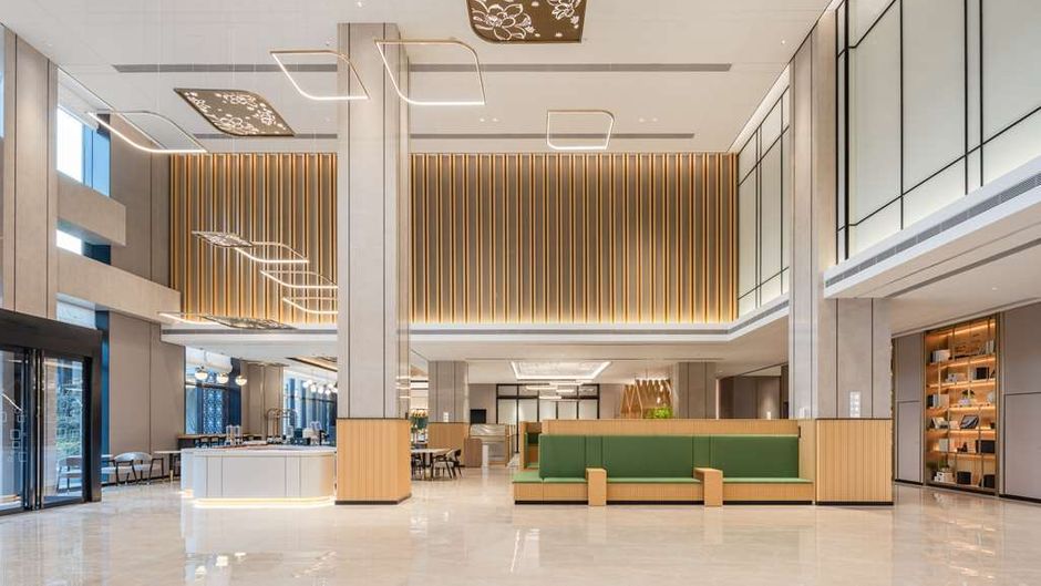 Hilton Garden Inn CGO Huaiyang Lobby