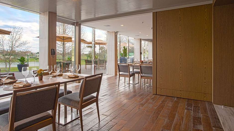 Suryaa Hotel Pinhais, Curio Collection Restaurant