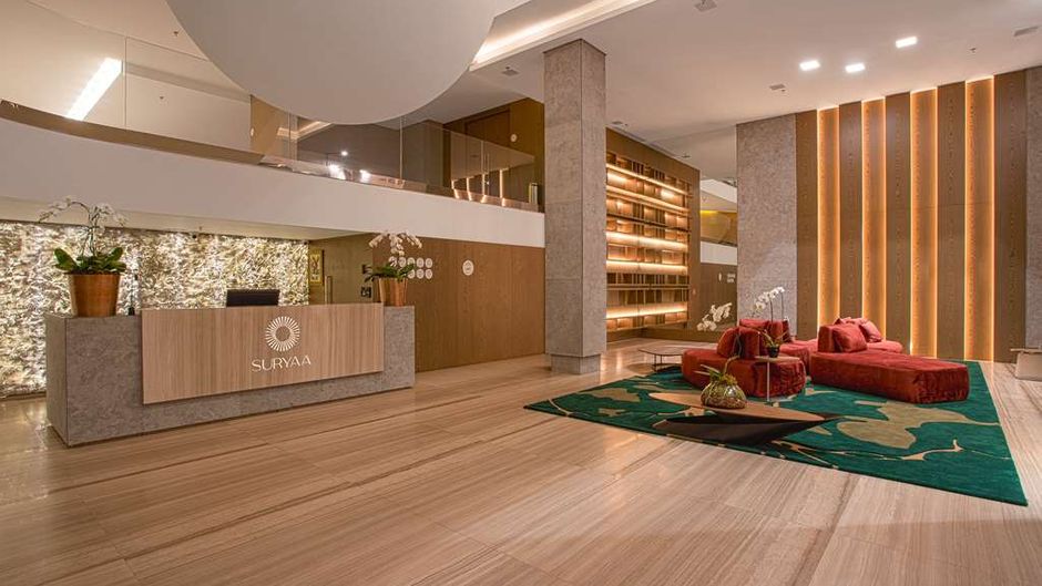 Suryaa Hotel Pinhais, Curio Collection Lobby