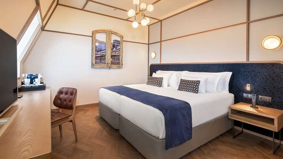 Canfranc Estacion,a Royal Hideaway Hotel Room