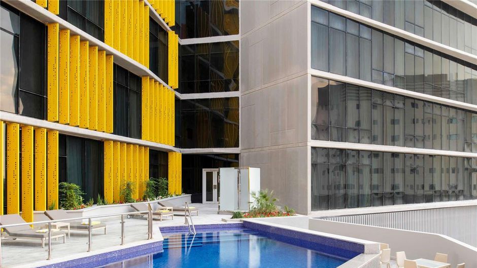 Adagio Doha Pool