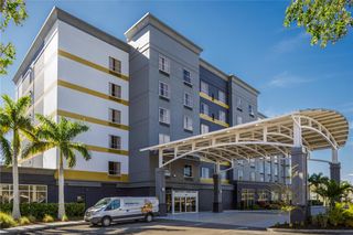 DoubleTree by Hilton Bradenton Airport