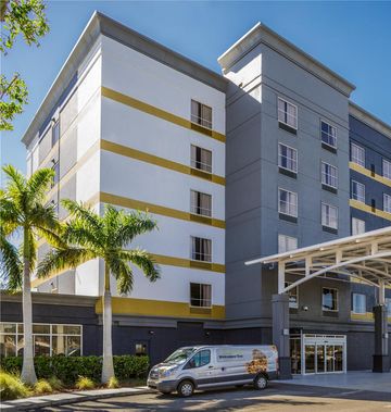 DoubleTree by Hilton Bradenton Airport