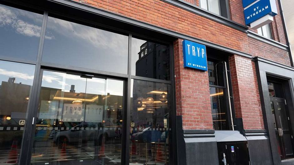 Tryp by Wyndham Wellington Tory St Exterior