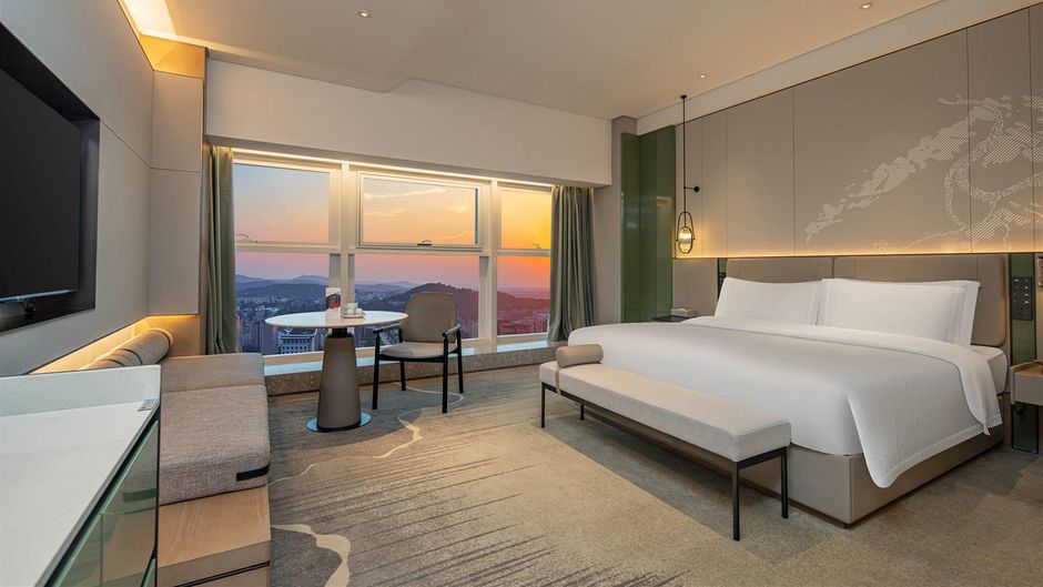 Ramada By Wyndham Xiangyang Room