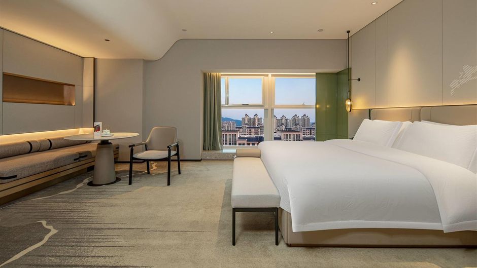 Ramada By Wyndham Xiangyang Room