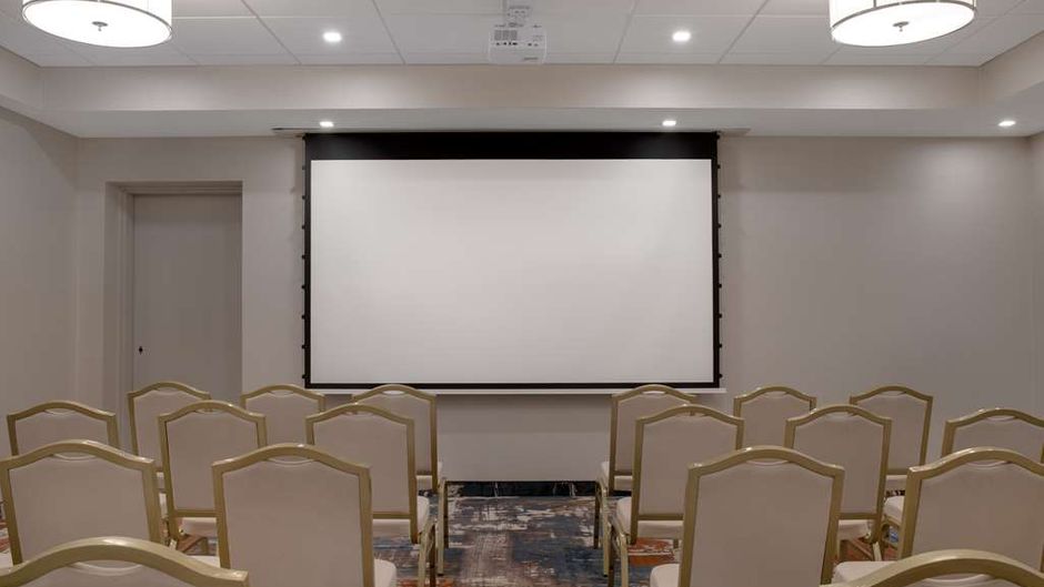 Hampton Inn by Hilton Winnipeg Downtown Meeting