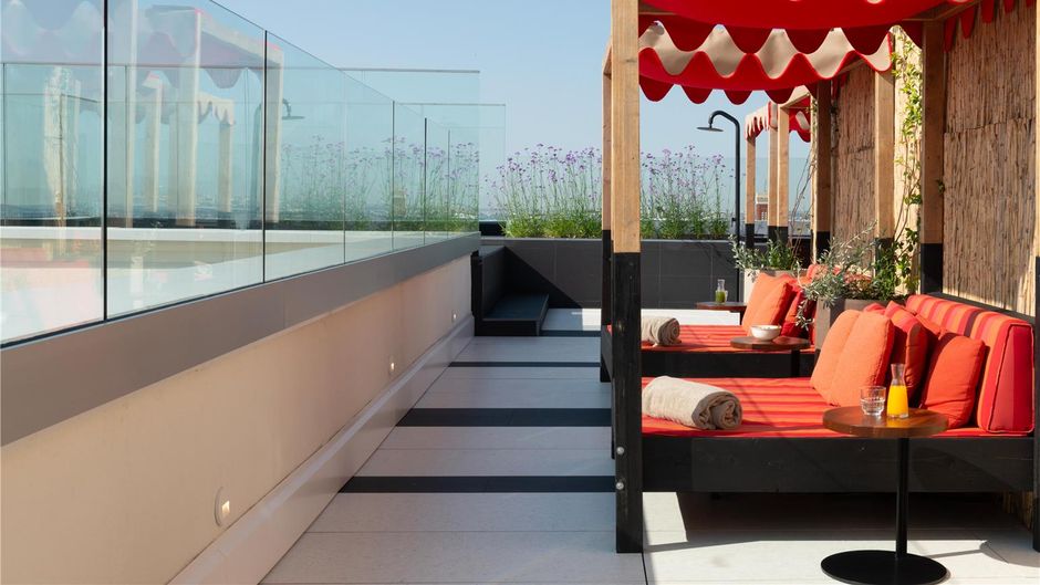 Hotel Montera Madrid, Curio Collection Exterior