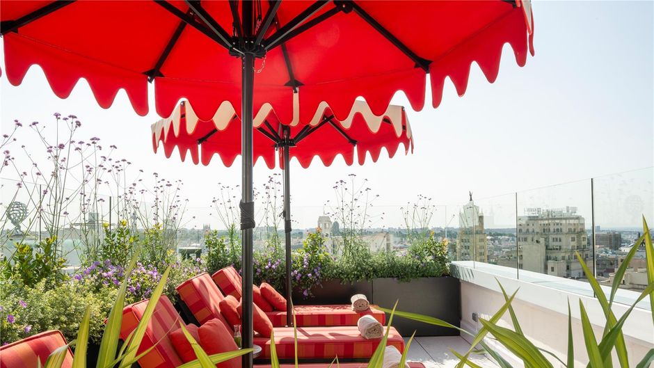 Hotel Montera Madrid, Curio Collection Exterior