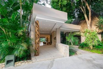 Camino Real Tikal
