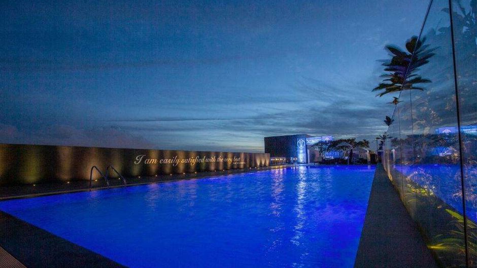 The Waverly - Hotel & Residences Pool