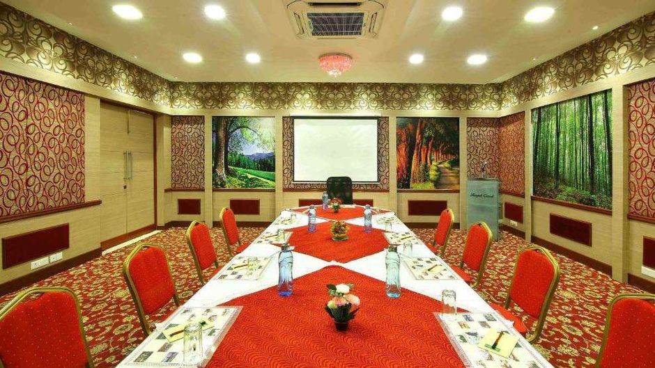 Royal Court Meeting
