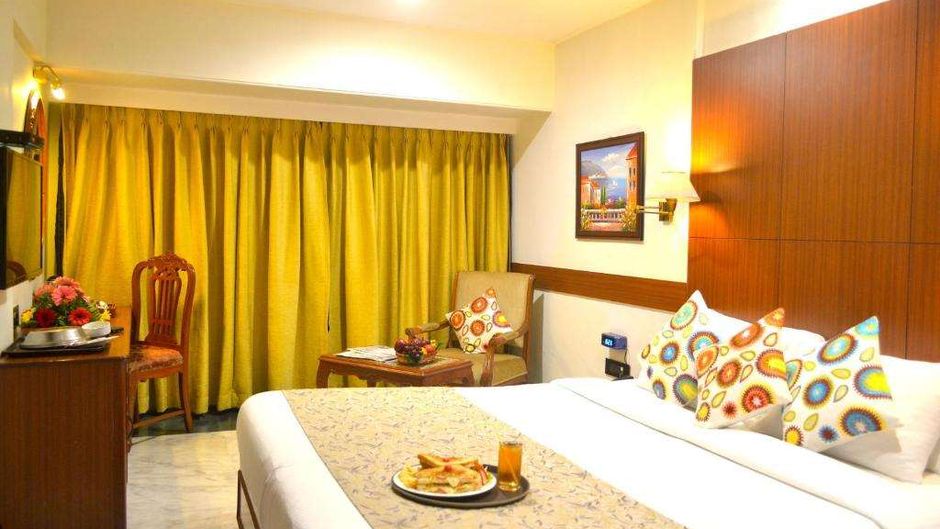 The Emerald - Hotel & Executive Apts Room