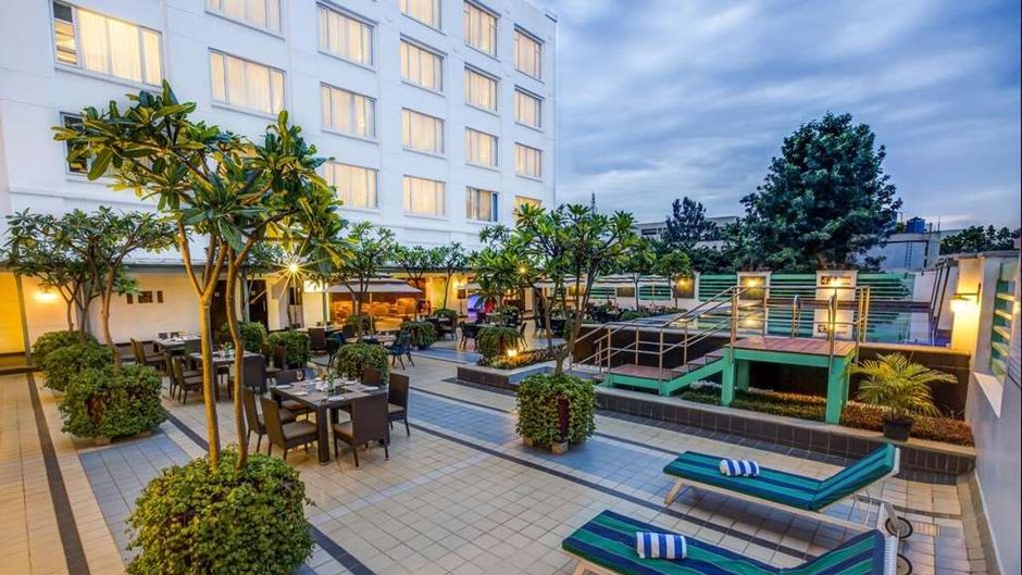 Hotel Radha Regent Bangalore Exterior