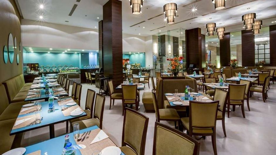 Hotel Radha Regent Bangalore Restaurant