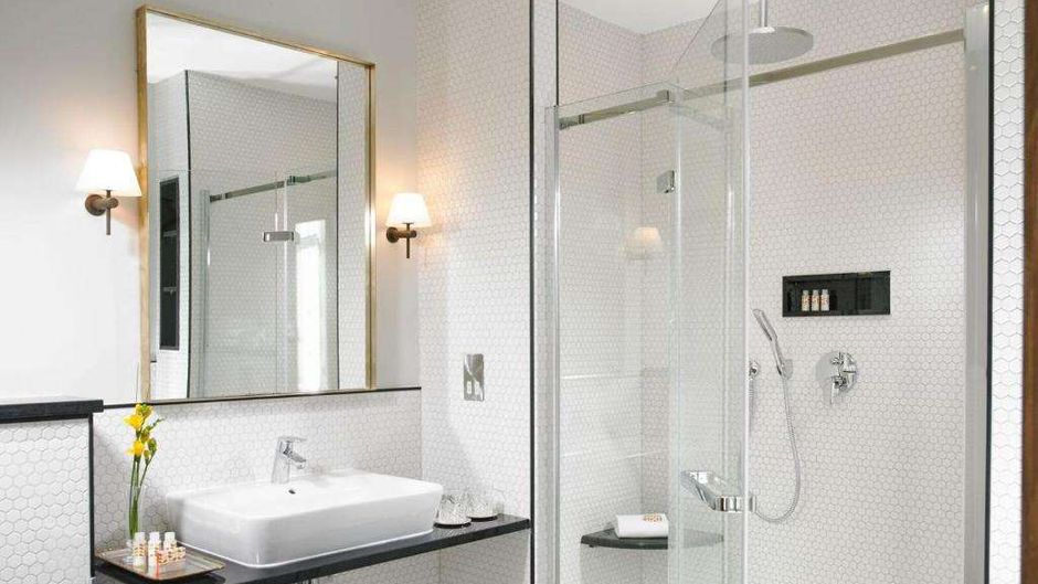 Newpark Hotel Room