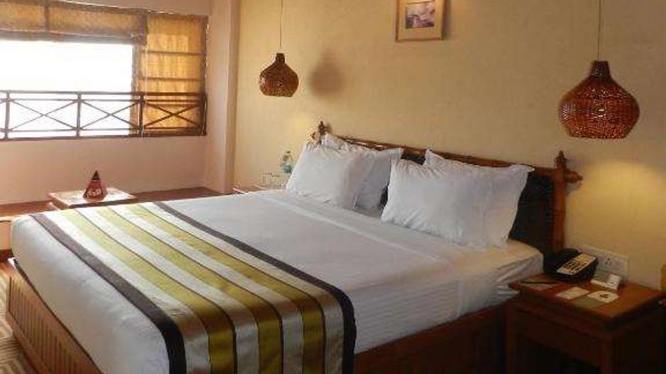 Fariyas Hotel Mumbai Room
