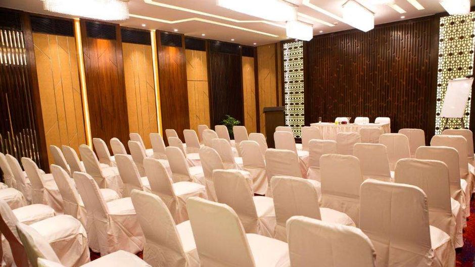 Fariyas Hotel Mumbai Room