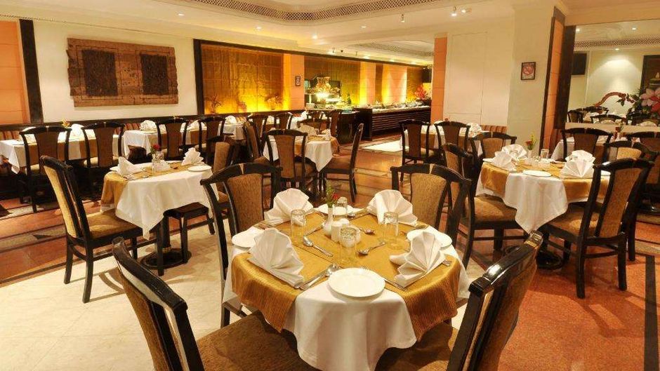 Fariyas Hotel Mumbai Restaurant