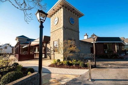 Treacys West County Hotel
