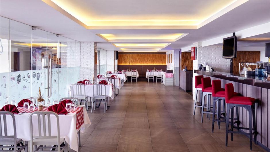 Grand Mercure Solo Baru Restaurant
