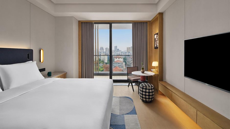 Xi Zhe Wuxi Curio Hilton Room