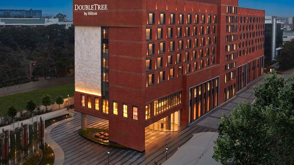 DoubleTree by Hilton BengaluruWhitefield Exterior