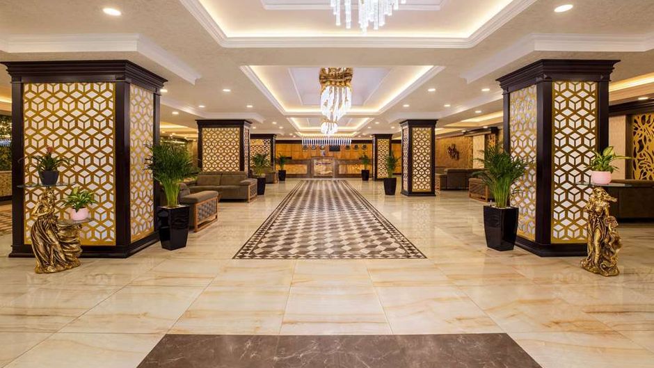 Wyndham Baku Lobby