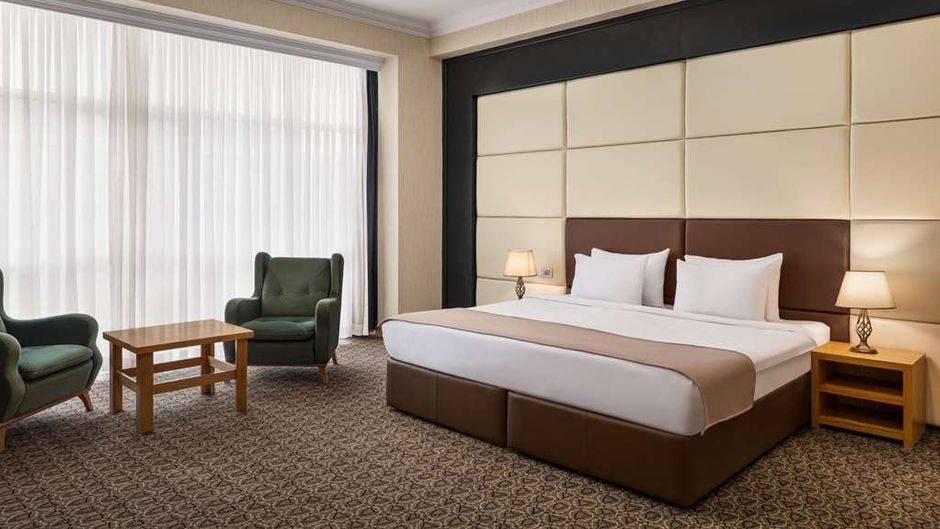 Wyndham Baku Suite