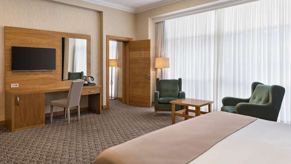 Wyndham Baku Suite