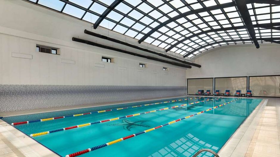 Wyndham Baku Pool